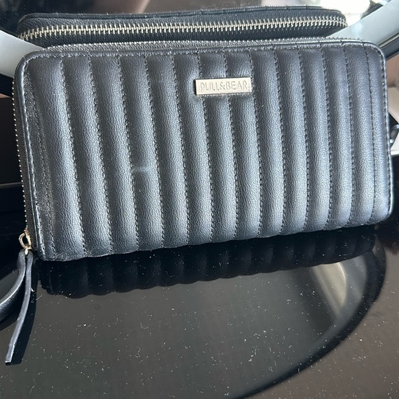 Pull & Bear Wallet. Bought while I was in Spain! - Picture 1 of 2